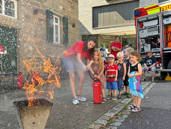 Action und Infos für Alt und Jung bei Feuerwehr, DLRG und Rotem Kreuz